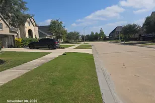 28610 Thornsby Ridge Ct, Fulshear, TX 77494 - Photo 3