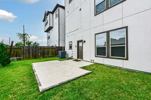 1504 Peyton Oaks Pl, Houston, TX 77043 - Photo 5