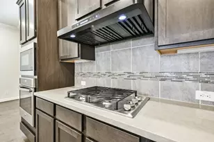 1504 Peyton Oaks Pl, Houston, TX 77043 - Photo 21