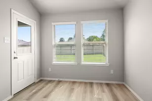 212 Barton Crk, Huntsville, TX 77340 - Photo 13