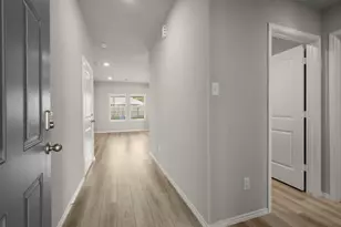 212 Barton Crk, Huntsville, TX 77340 - Photo 5