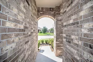 8215 Oakleaf Meadow Ct, Rosharon, TX 77583 - Photo 3