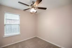 8215 Oakleaf Meadow Ct, Rosharon, TX 77583 - Photo 21