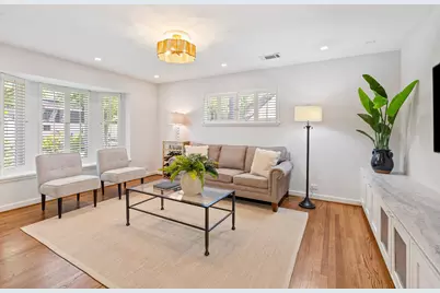 875 Glenchester Drive, Houston, TX 77079 - Photo 5