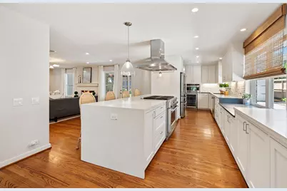 875 Glenchester Drive, Houston, TX 77079 - Photo 9