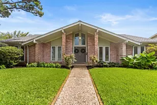 10735 Cedar Creek Dr, Houston, TX 77042 - Photo 29