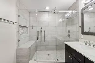 10735 Cedar Creek Dr, Houston, TX 77042 - Photo 19