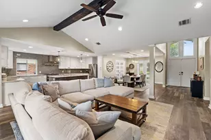 10735 Cedar Creek Dr, Houston, TX 77042 - Photo 3