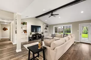 10735 Cedar Creek Dr, Houston, TX 77042 - Photo 15