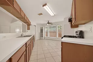 7803 Yellow Pine Dr, Houston, TX 77040 - Photo 11