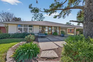 6211 Grovewood Ln, Houston, TX 77008 - Photo 1