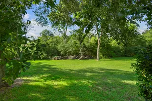 221 Heritage Trail N, Bellville, TX 77418 - Photo 17