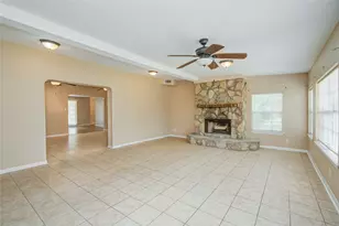 433 Southern Oaks Dr, Lake Jackson, TX 77566 - Photo 17