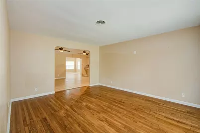 433 Southern Oaks Drive, Lake Jackson, TX 77566 - Photo 7