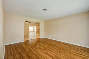 433 Southern Oaks Dr, Lake Jackson, TX 77566 - Photo 7