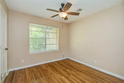 433 Southern Oaks Drive, Lake Jackson, TX 77566 - Photo 19