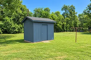 316 Johnson St, Brenham, TX 77833 - Photo 13