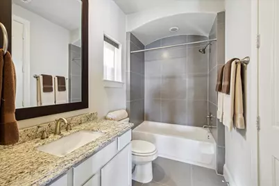 9634 Kings Cross Station, Houston, TX 77045 - Photo 11