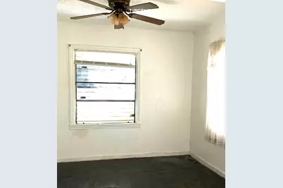 1106 11th 1/2 Street N, Texas City, TX 77590 - Photo 5