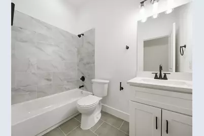 3907 Falls Street, Houston, TX 77026 - Photo 7
