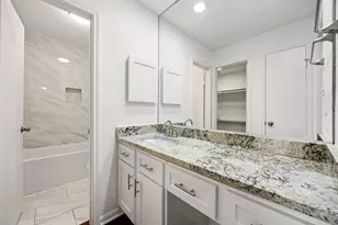 2829 Timmons Ln, Houston, TX 77027 - Photo 11