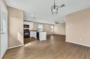 521 Maple Bnd Ln, La Marque, TX 77568 - Photo 19