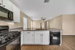 521 Maple Bnd Ln, La Marque, TX 77568 - Photo 17