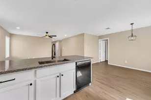 521 Maple Bnd Ln, La Marque, TX 77568 - Photo 17