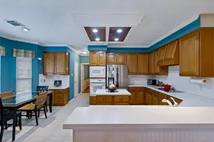 9407 Walnut Brook Ct, Houston, TX 77040 - Photo 9