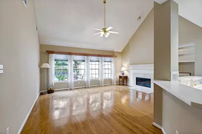 9407 Walnut Brook Court, Houston, TX 77040 - Photo 5