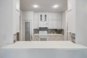 2475 Underwood St, Houston, TX 77030 - Photo 9