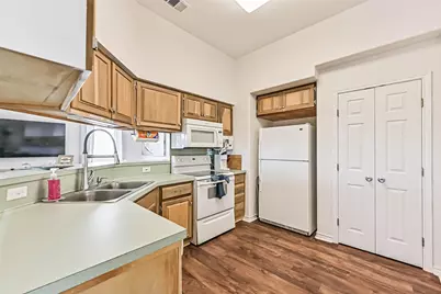 13811 Mutiny Lane, Galveston, TX 77554 - Photo 19