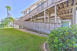 13811 Mutiny Ln, Galveston, TX 77554 - Photo 35