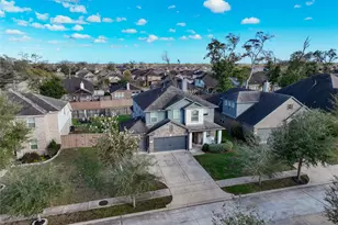 107 Frst Bnd Ct, Clute, TX 77531 - Photo 39