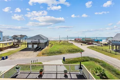 1018 Seashell Drive, Surfside Beach, TX 77541 - Photo 5