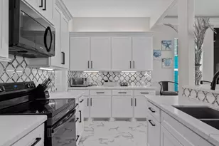 1018 Seashell Dr, Surfside Beach, TX 77541 - Photo 15