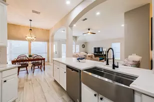 10010 Forest Spring Ln, Pearland, TX 77584 - Photo 27