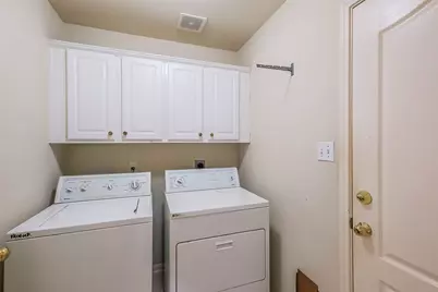 10010 Forest Spring Lane, Pearland, TX 77584 - Photo 9