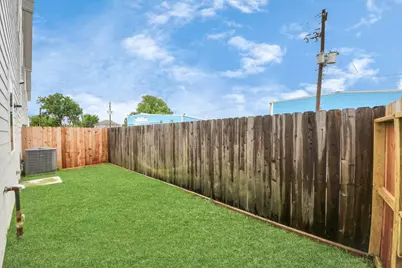 5242 Texas Street, Houston, TX 77011 - Photo 25