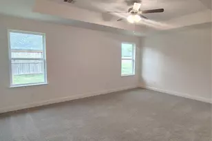 7 Keystone Ct, Angleton, TX 77515 - Photo 15