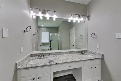 1906 Crescent Oak Drive, Missouri City, TX 77459 - Photo 9