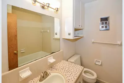 8407 Edgemoor Drive, Houston, TX 77036 - Photo 17