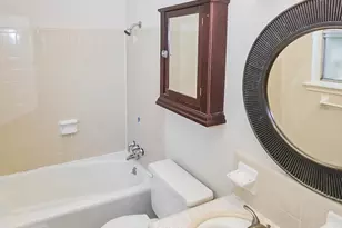 8407 Edgemoor Dr, Houston, TX 77036 - Photo 13