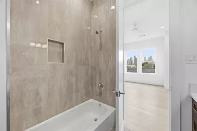 1110 Peden Street #C, Houston, TX 77006 - Photo 25