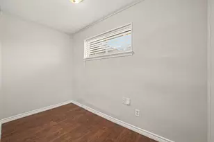 10210 Sagerock Dr, Houston, TX 77089 - Photo 11