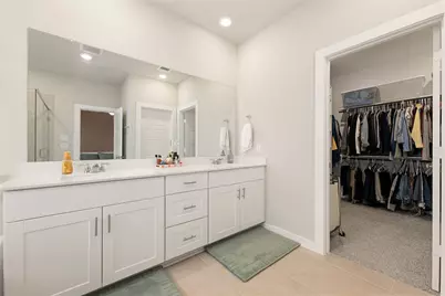 3104 Valley Peak Drive, Houston, TX 77063 - Photo 11