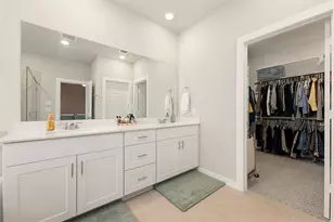 3104 Valley Peak Dr, Houston, TX 77063 - Photo 11
