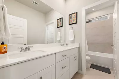 3104 Valley Peak Drive, Houston, TX 77063 - Photo 15
