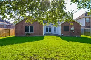 811 Spring Valley Ct, Sugar Land, TX 77479 - Photo 23