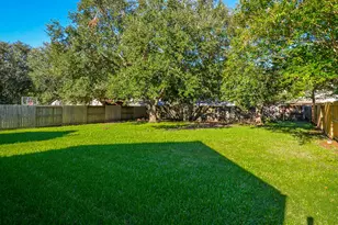 811 Spring Valley Ct, Sugar Land, TX 77479 - Photo 25
